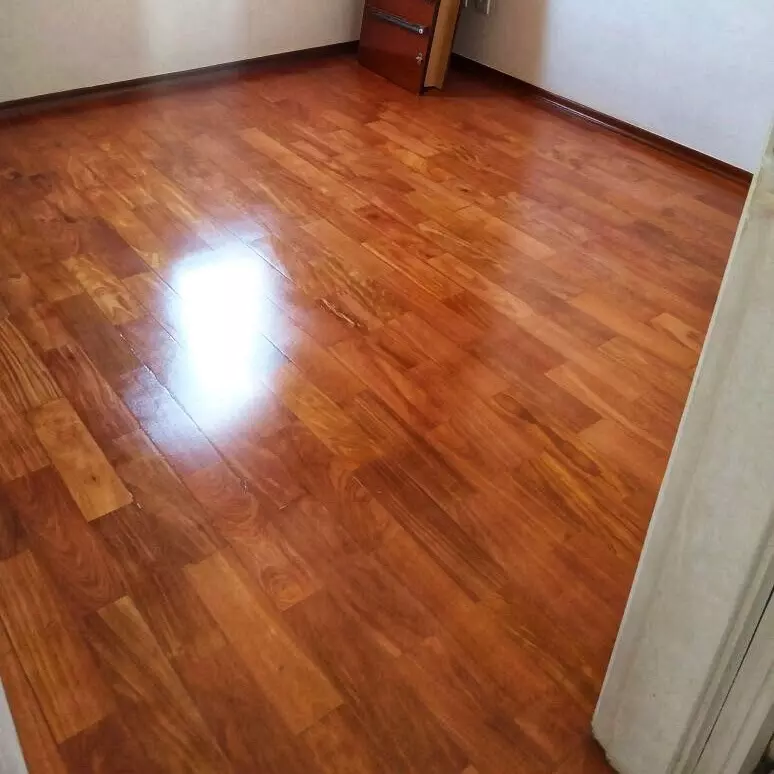 Aplicação de Sinteco em Tacos de Cumaru de primeira