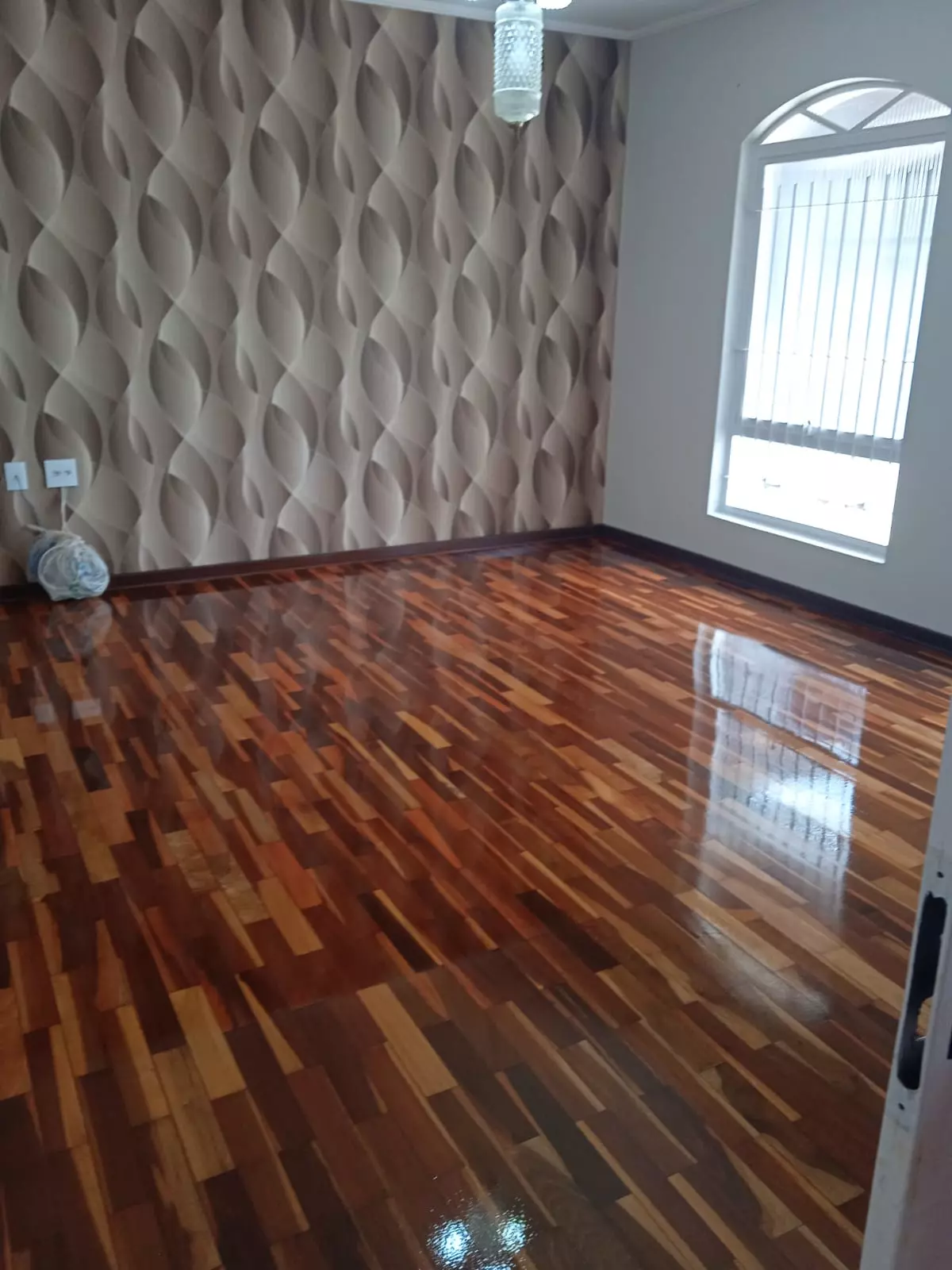 Aplicação de Sinteco em Tacos de Ipê mesclado