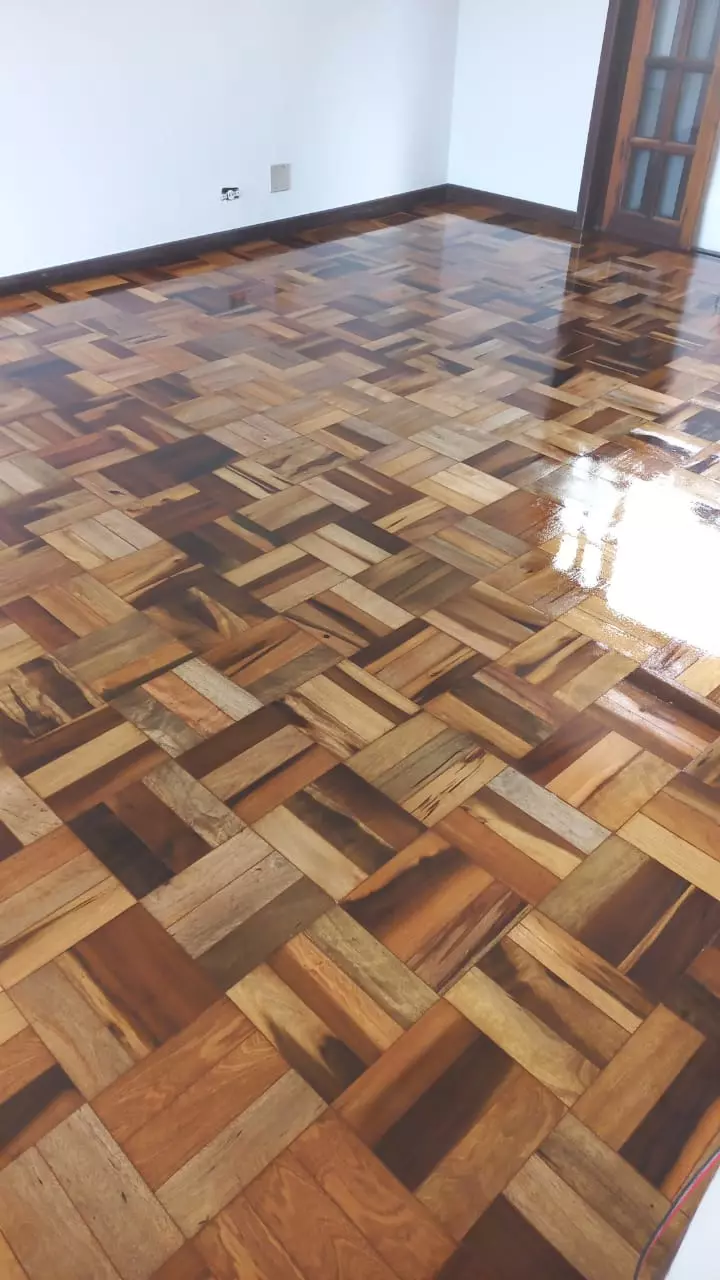 Aplicação de Sinteco em Tacos de Cumaru mesclado